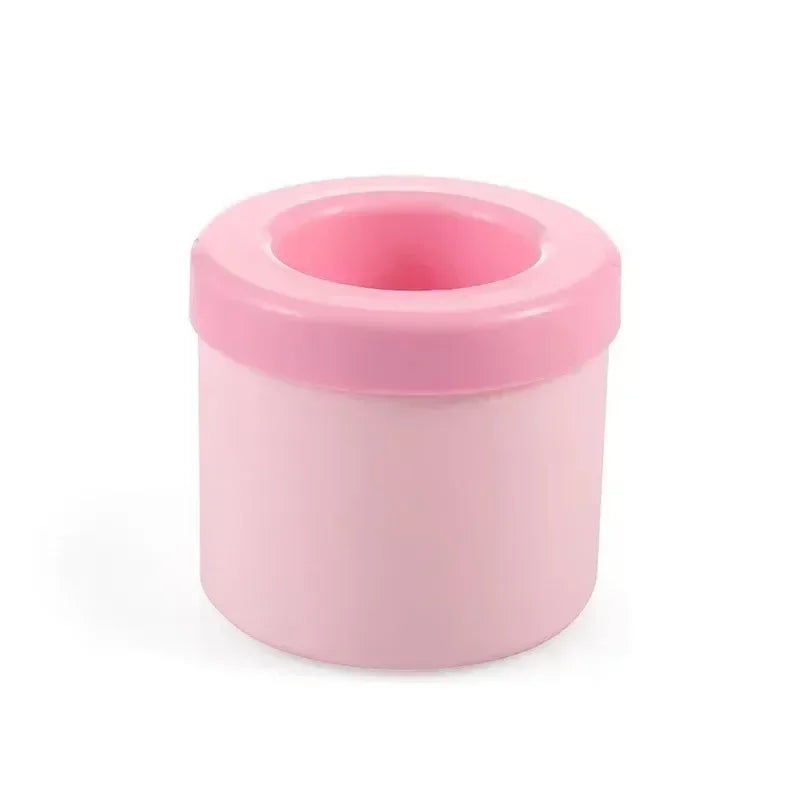 The Effortless 'Pop & Drop' Silicone Ice Bucket Maker